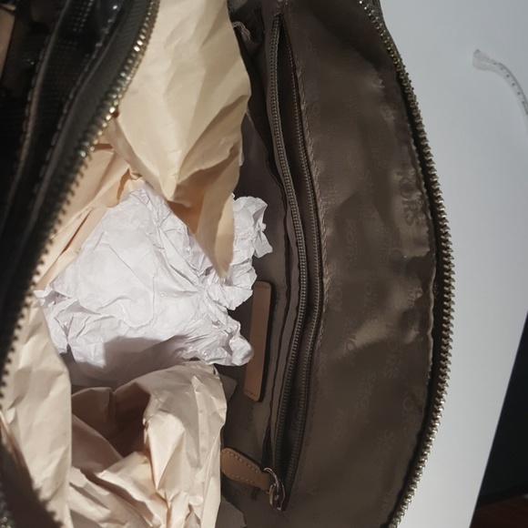 Mickael kors cross silver bag - Picture 6 of 8